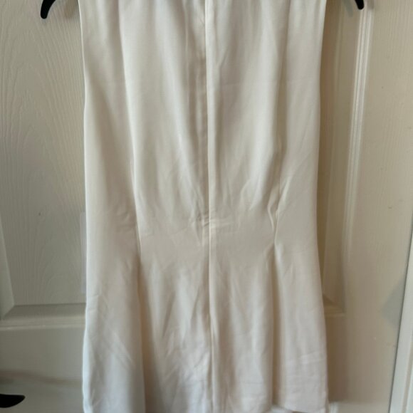 Cabi Ivory Sleeveless Wraparound Top Sz. 8 - Picture 3 of 6